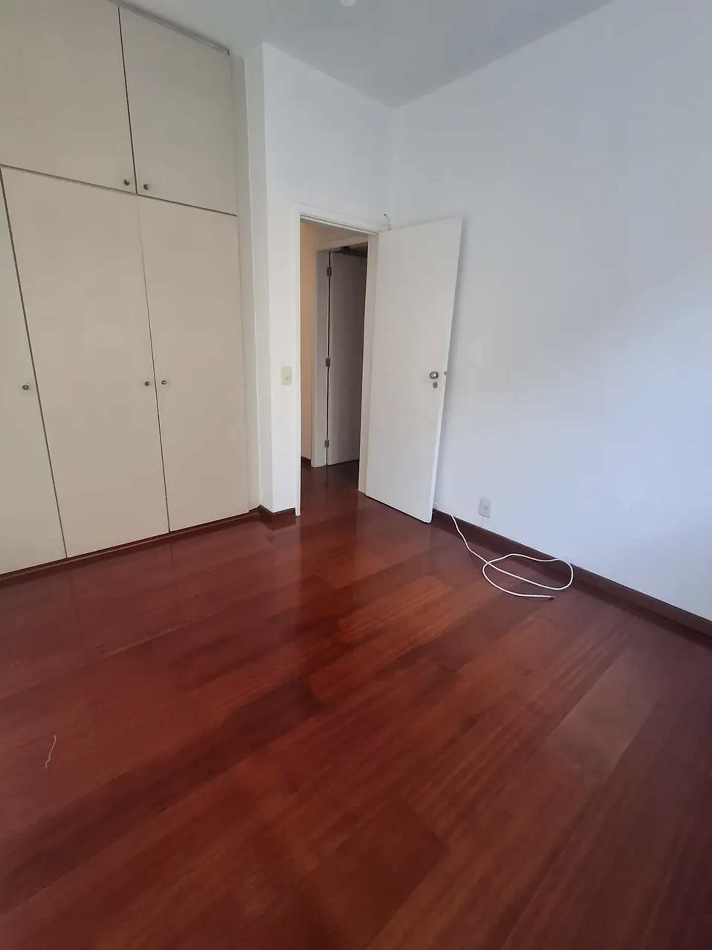 Rental apartment with 3 bedrooms and 3 bathrooms — photo 13