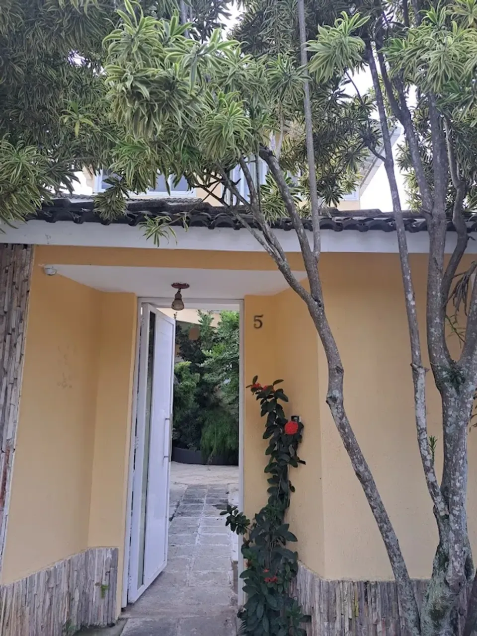 Casa mobiliada com 5 quartos e churrasqueira na varanda — photo 14