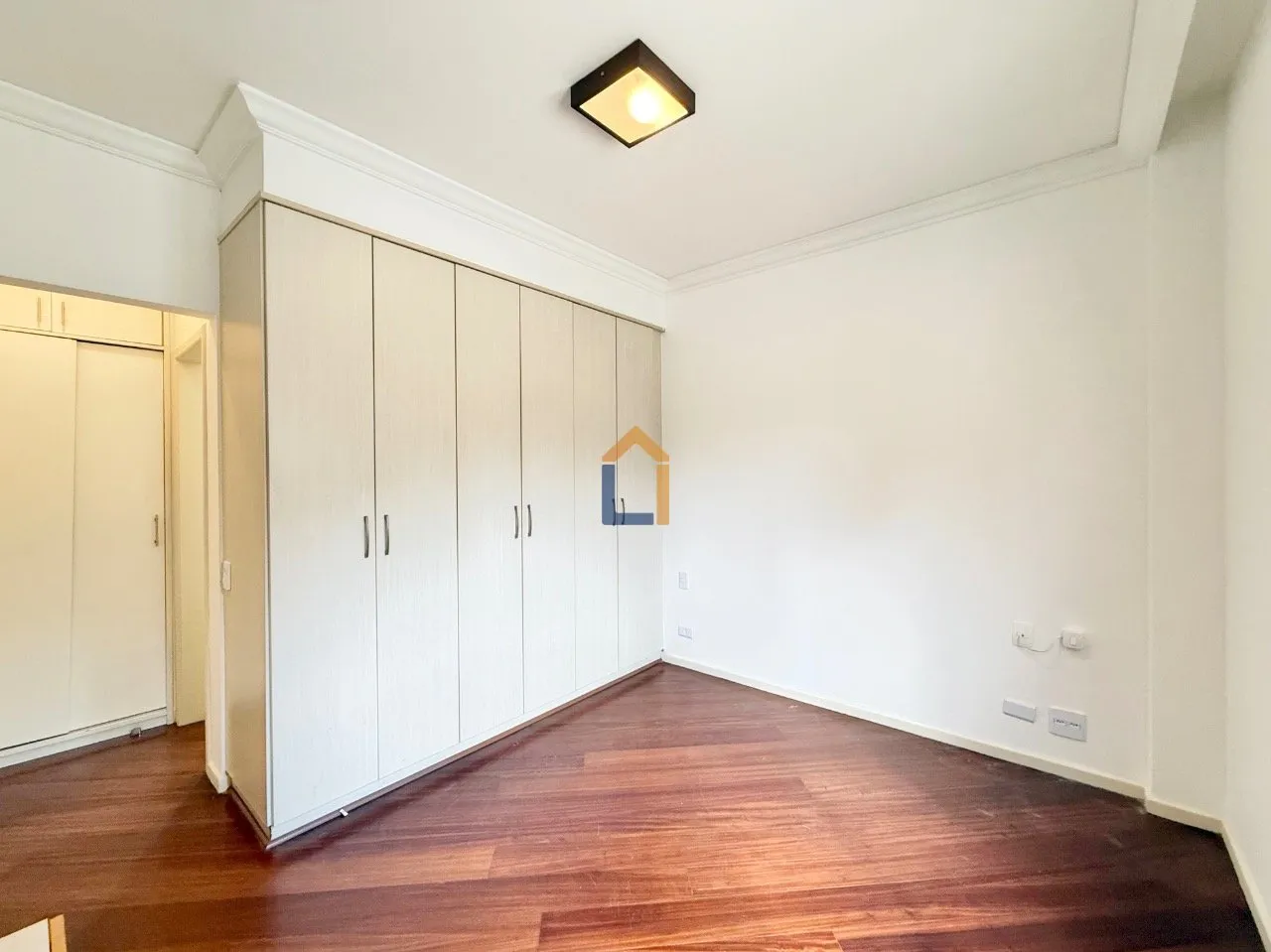 3-bedroom apartment with a washing machine in Curitiba — photo 69