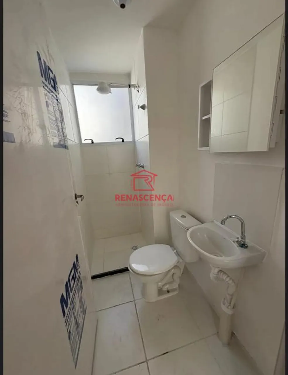 2-bedroom apartment with balcony and no parking — photo 3