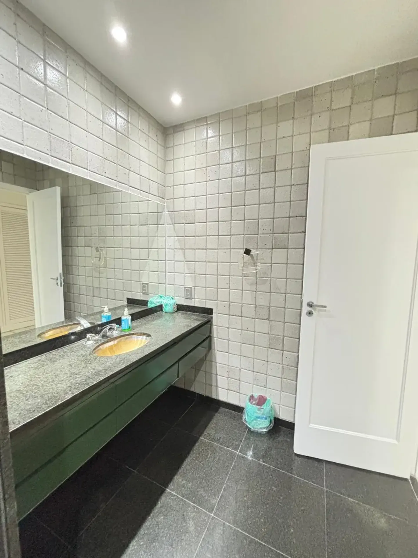 Apartment, 280 m², with a water view — photo 34