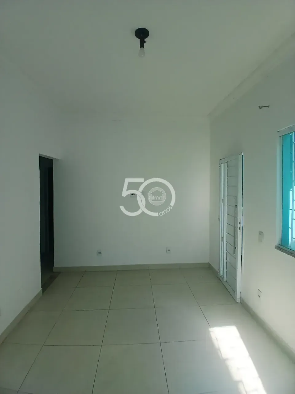 Apartment with 2 bedrooms, balcony and 1 bathroom — photo 9