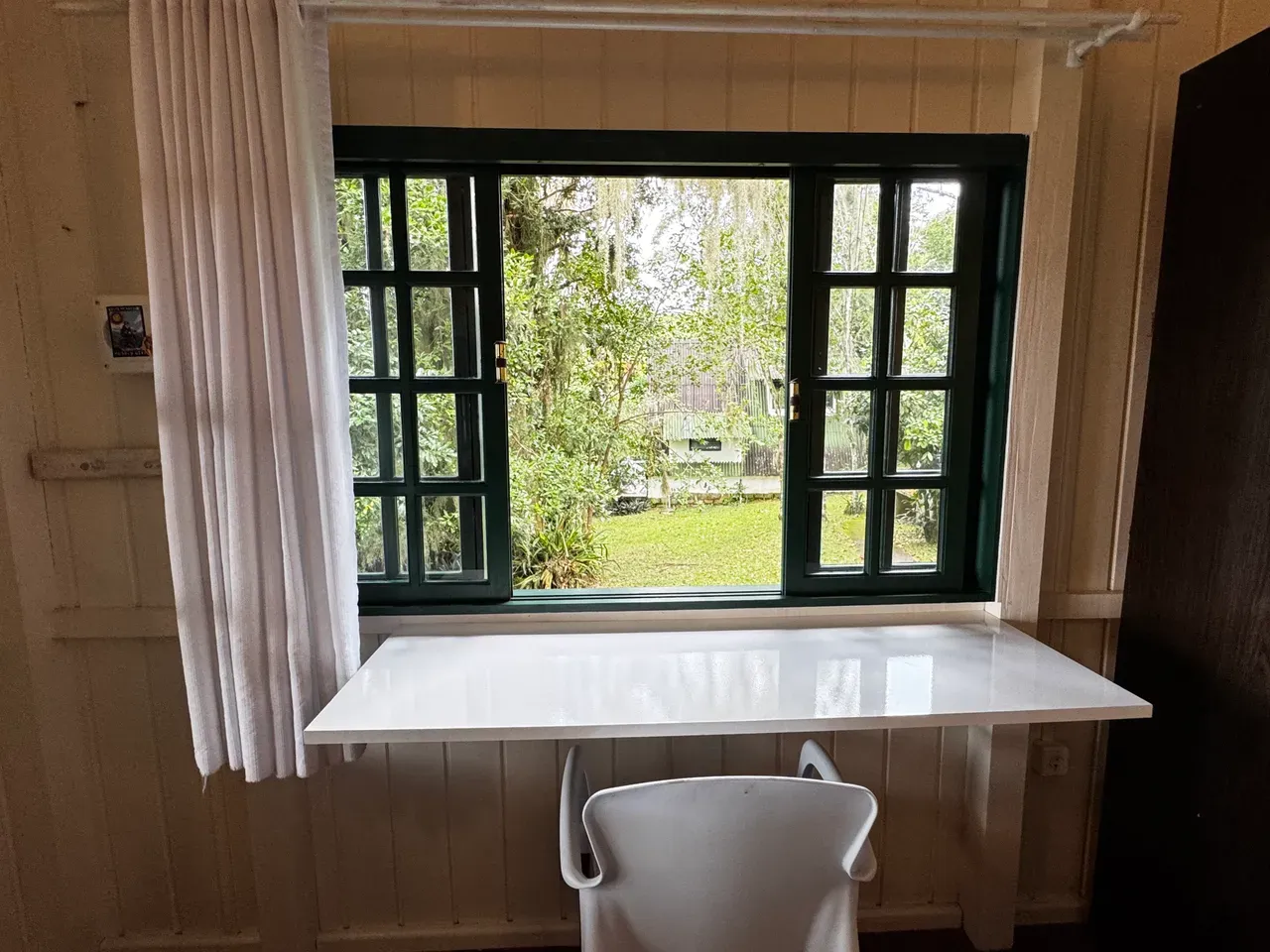 One-bedroom apartment with a home office in Florianópolis — photo 3