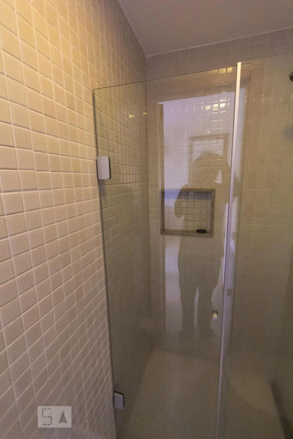 Furnished 1-bedroom apartment with private garden — photo 13