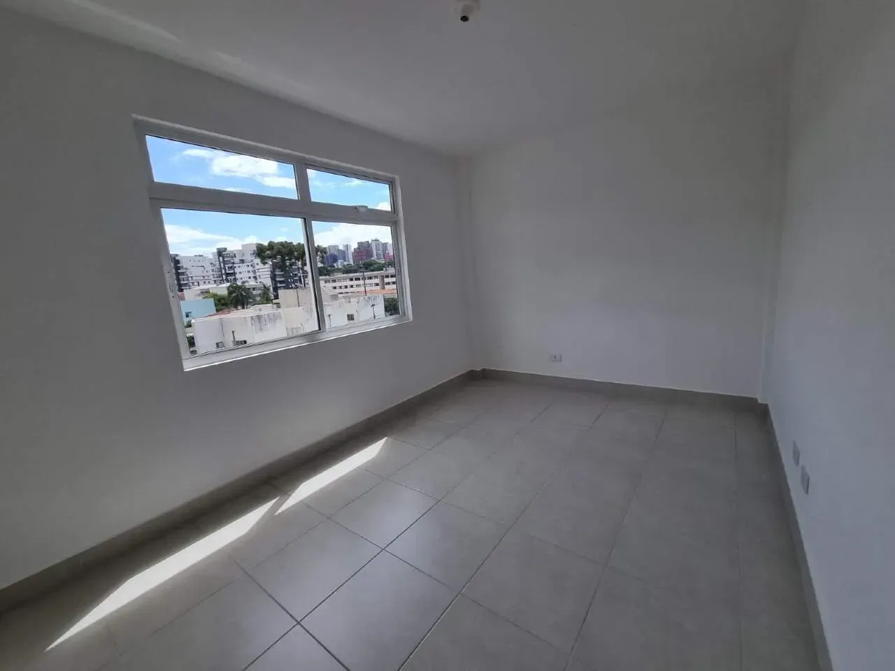 Unfurnished 2-bedroom apartment with 1 bathroom — photo 7
