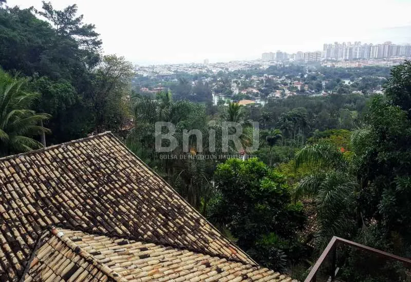 Furnished house with 5 bedrooms and 5 bathrooms — photo 13