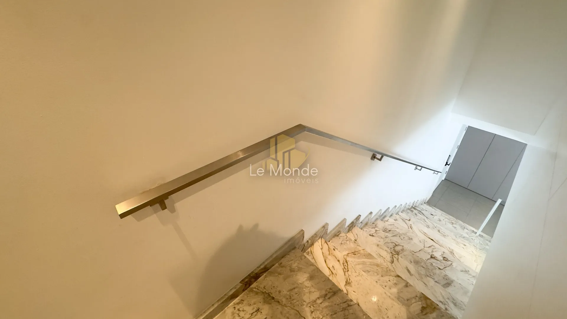Duplex apartment with 3 bedrooms and 156 m² — photo 55