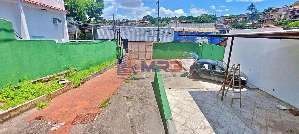 540 m² House with 4 bedrooms and 5 parking spaces — photo 21
