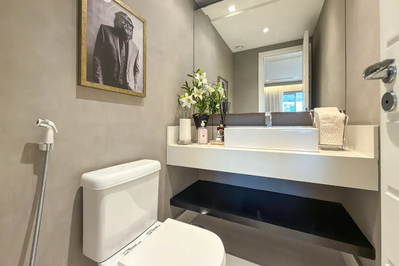 Furnished 3-bedroom apartment with 4 bathrooms — photo 19