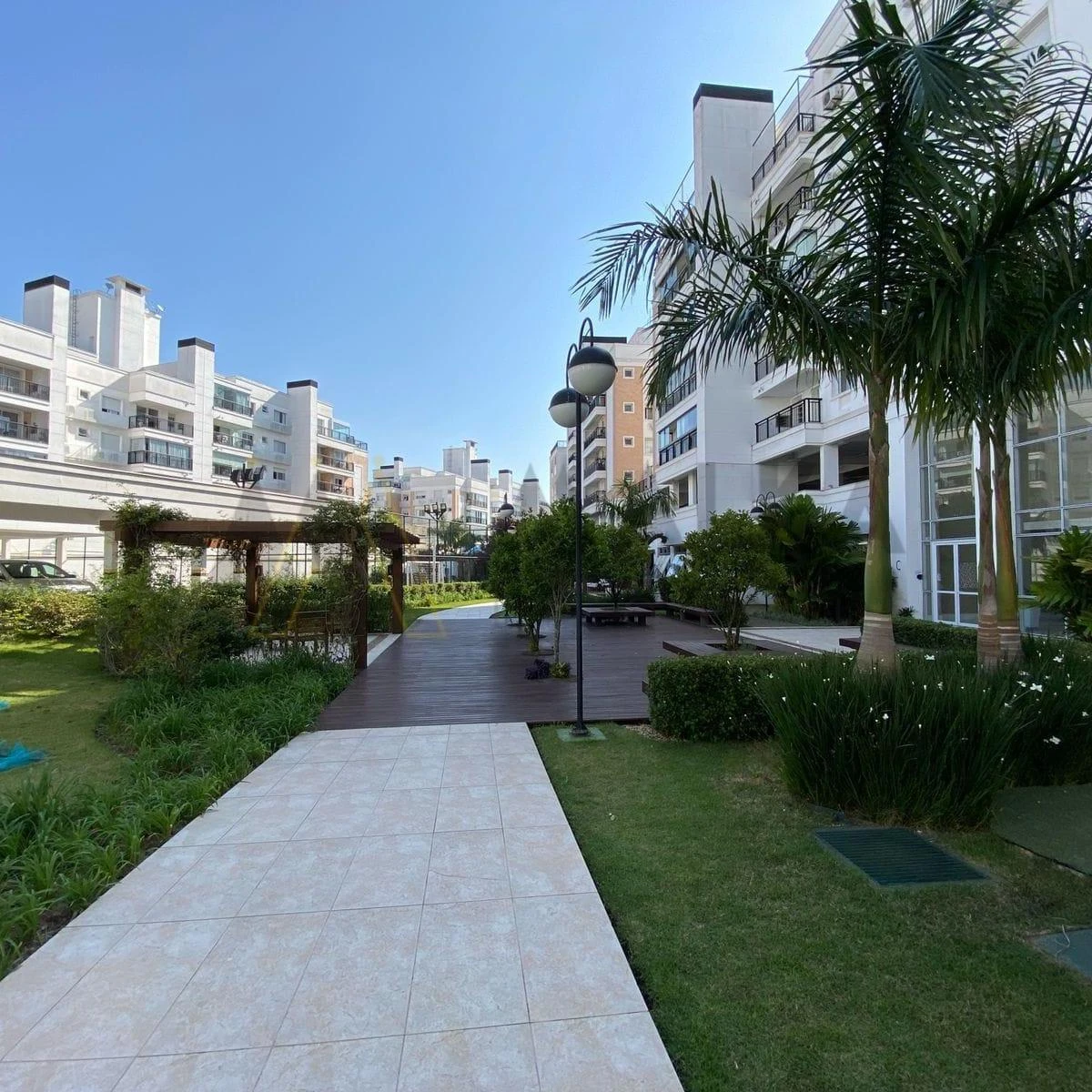 3-bedroom apartment with a water view in Florianópolis — photo 20