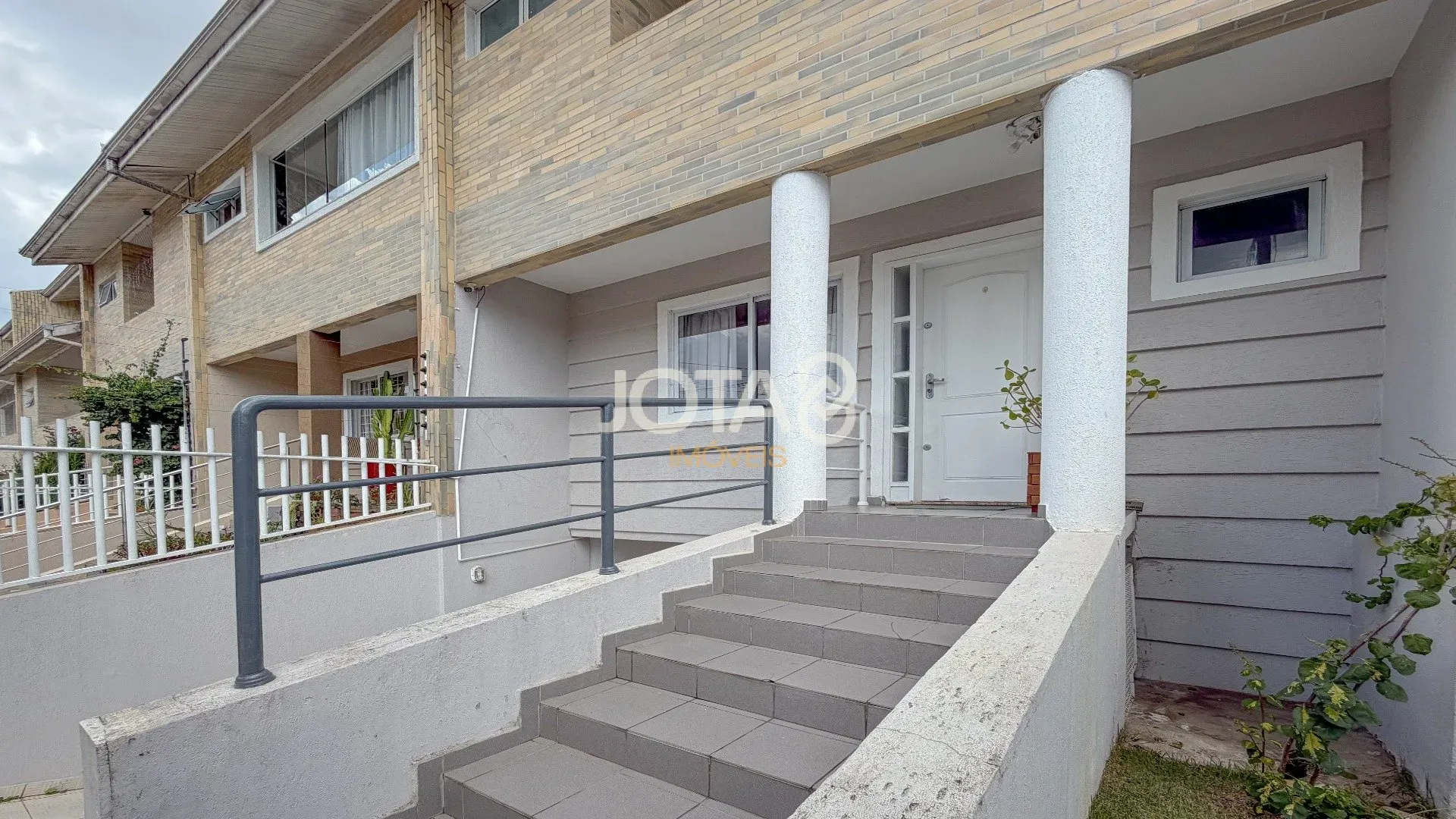 Furnished house with 3 bedrooms and a balcony — photo 23
