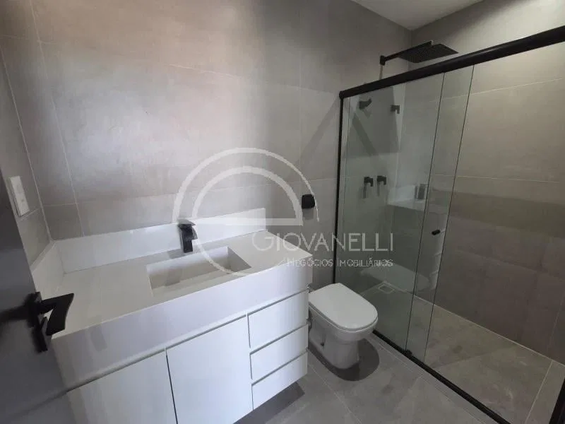 Furnished house with 4 en-suites and open-plan kitchen — photo 12