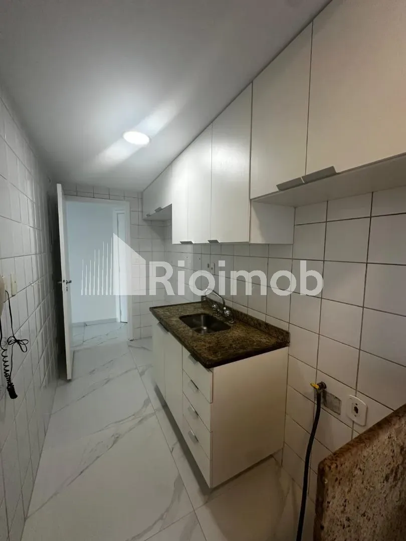 3-bedroom apartment with 2 bathrooms and parking spot — photo 23