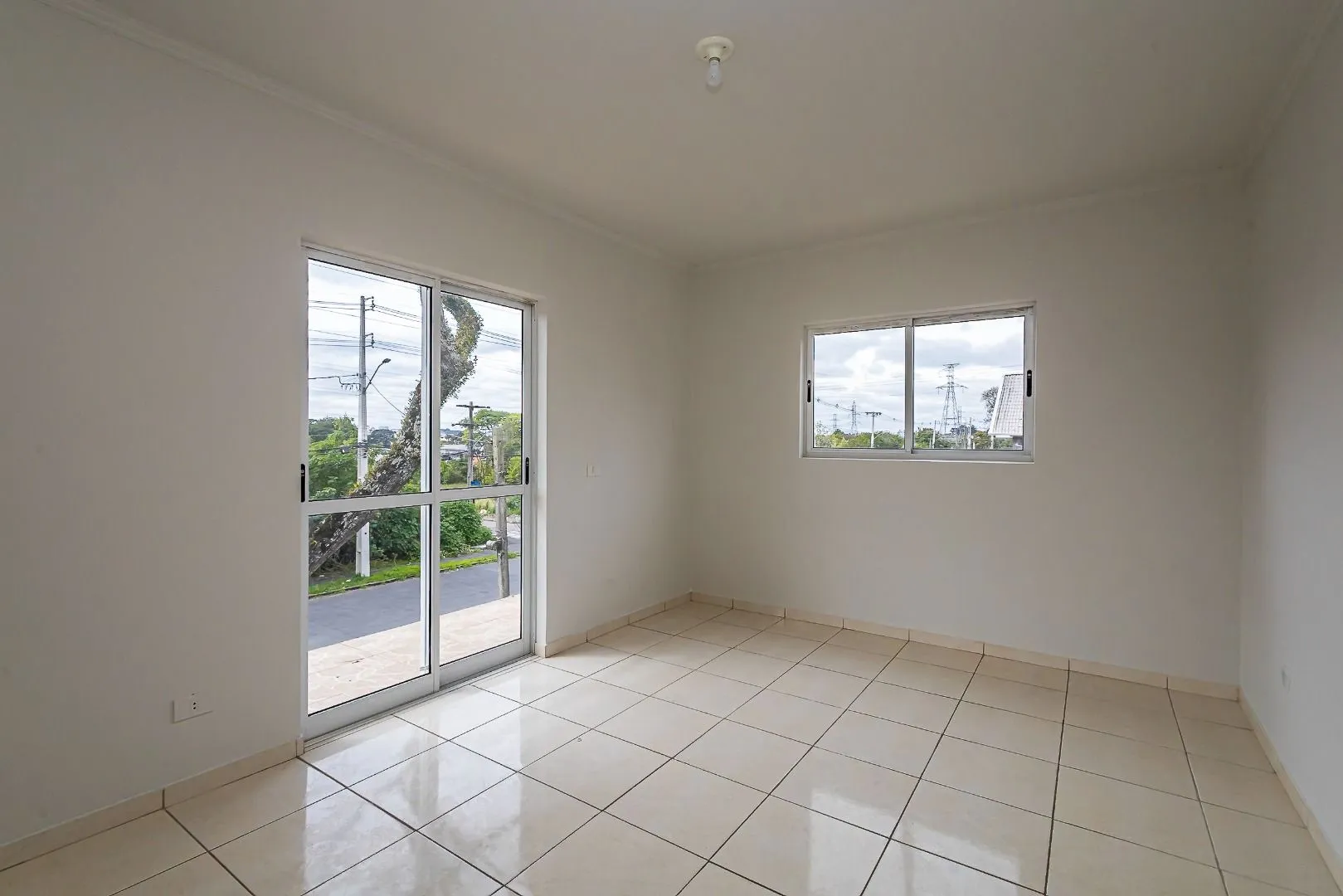 Casa com 2 dormitórios e 300 m² — photo 27