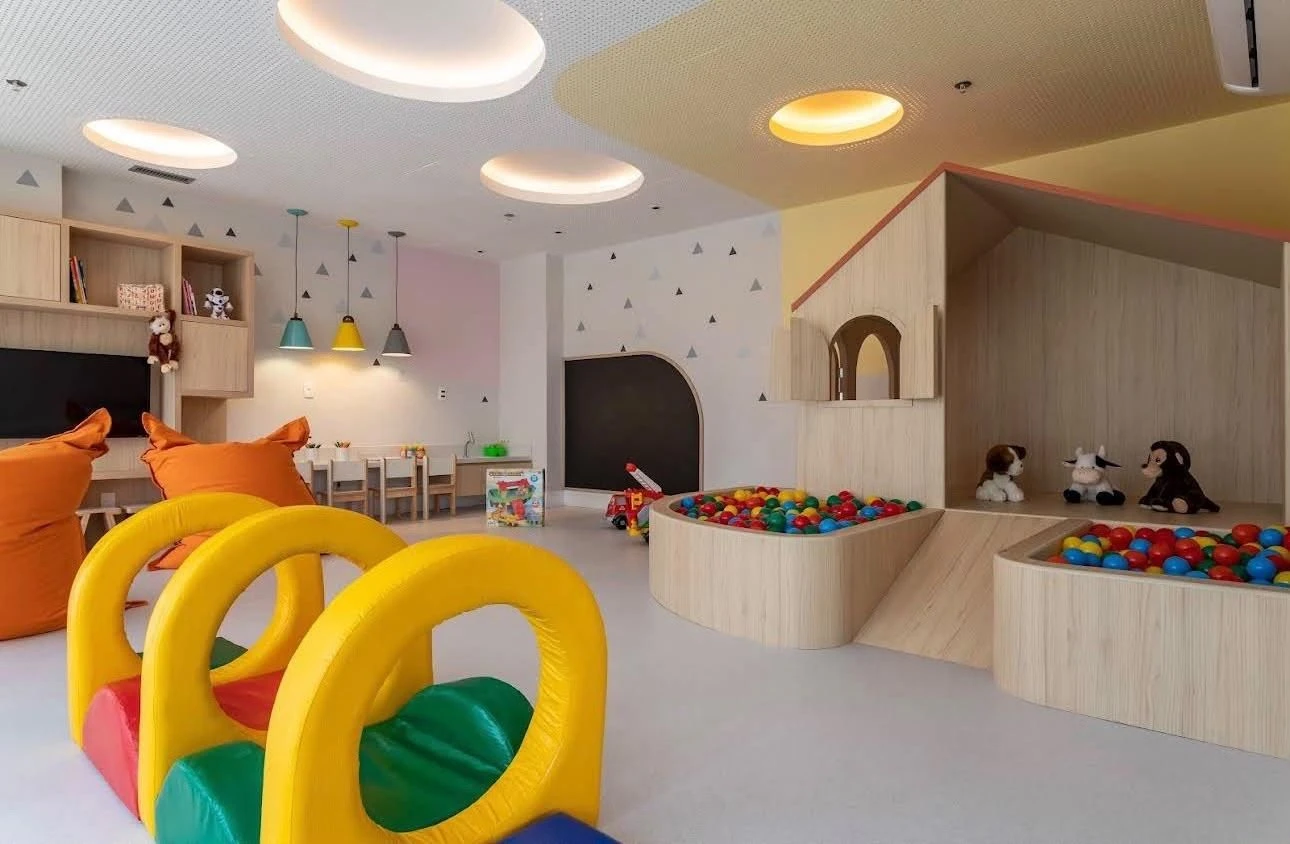 Apartamento mobiliado com varanda e 3 quartos — photo 2