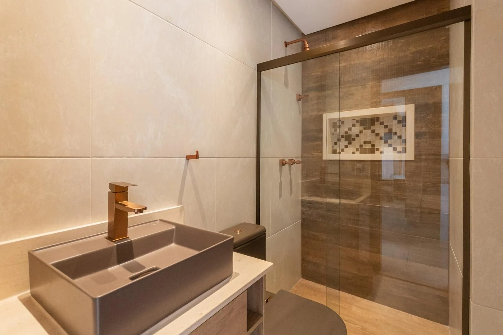 Робоче місце та 2 спальні: квартира 61 м² — photo 32