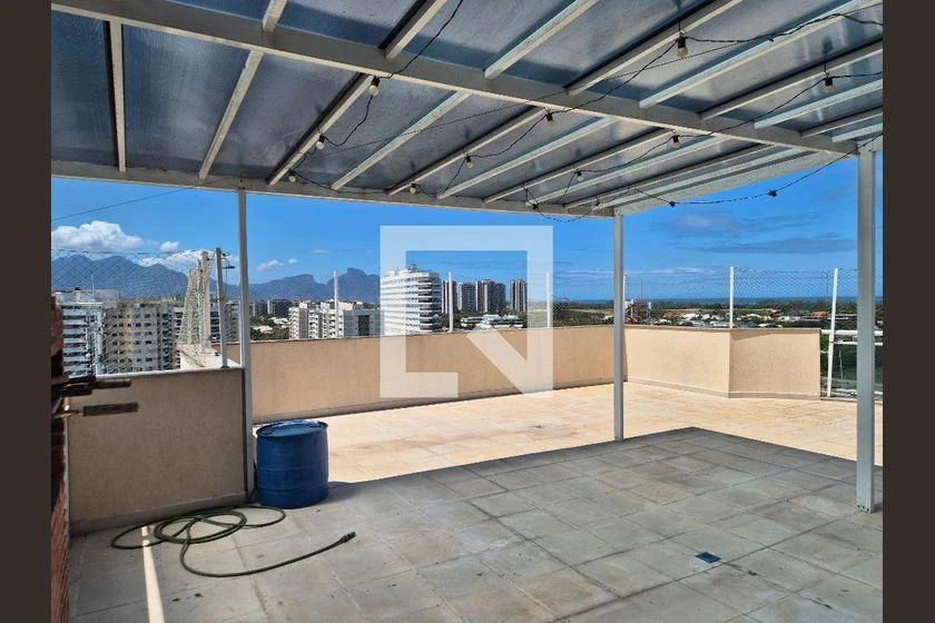 Furnished 3-bedroom apartment with balcony and views — photo 4