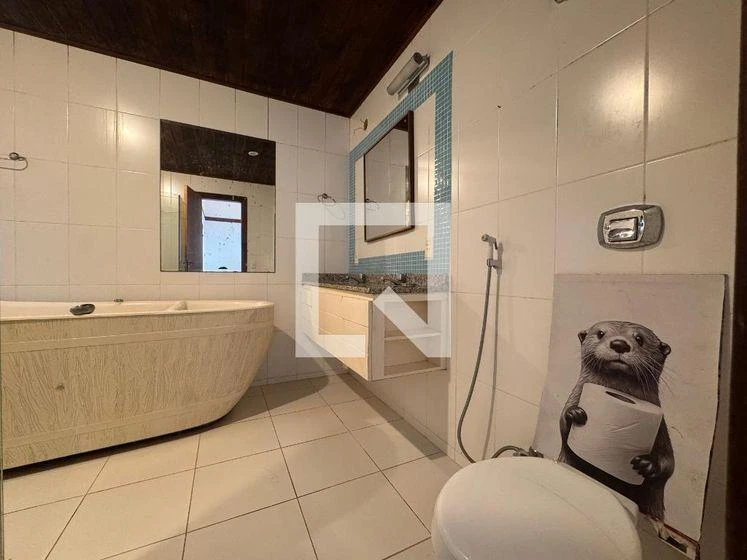 1000 m² house with a washing machine and a bathtub — photo 23