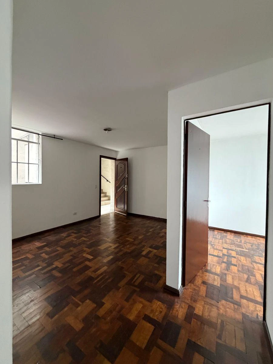 3-bedroom apartment with wood or laminate floors in Curitiba