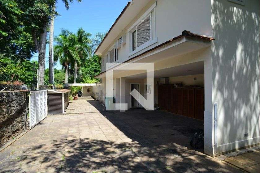 House in a gated community with 5 bedrooms and mountain view — photo 5