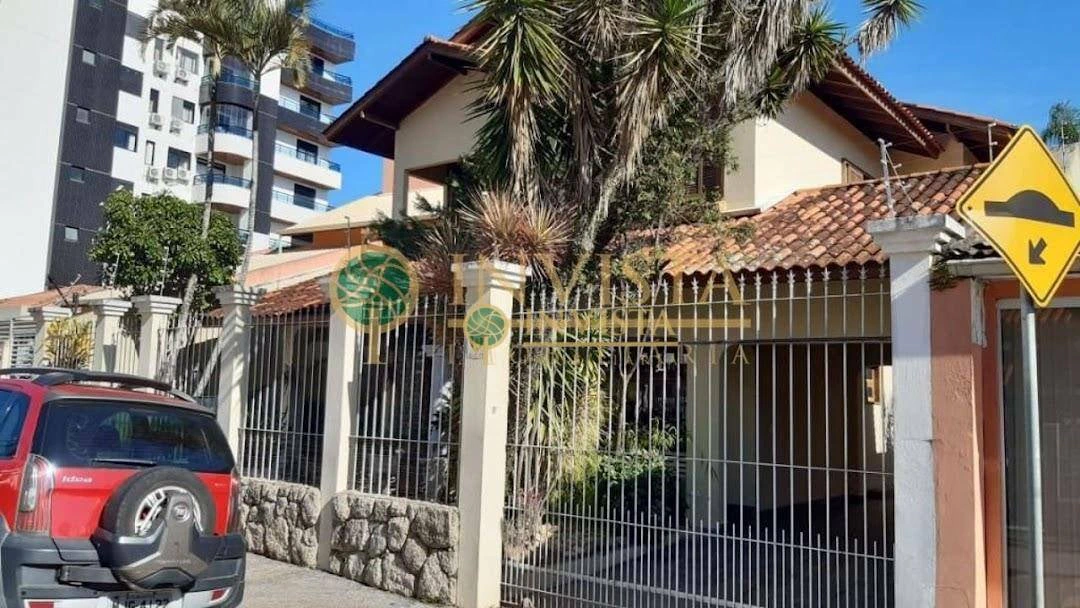 Casa de dos plantas con 5 dormitorios y 420 m² — photo 5