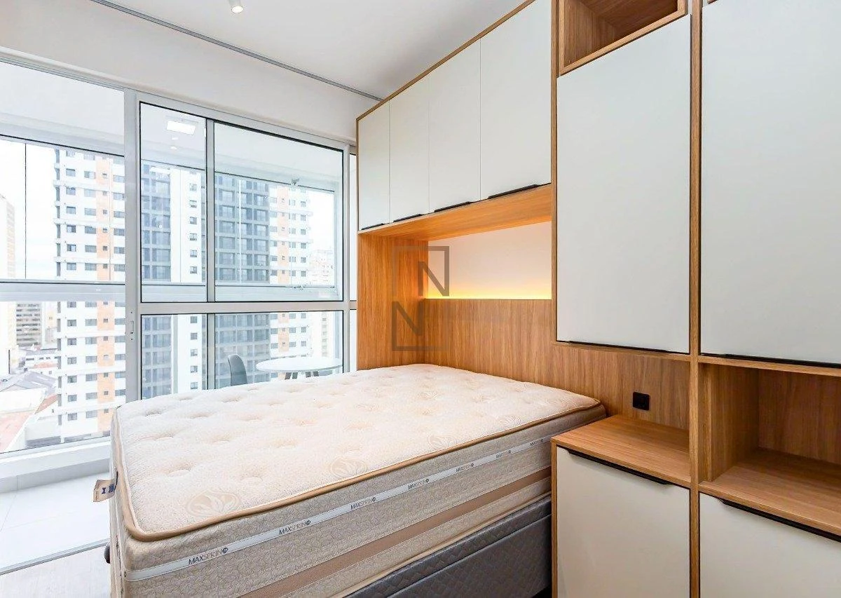 One-bedroom apartment in a building with a coworking space — photo 3