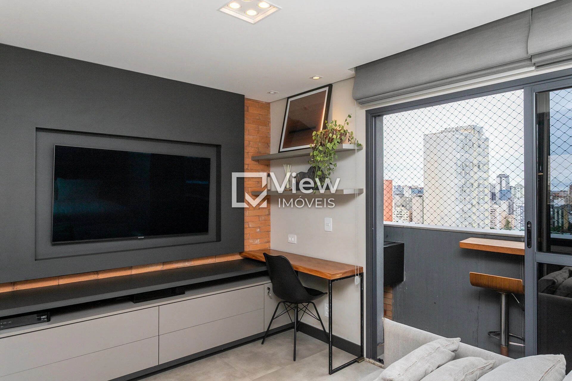 Furnished studio, 35 m², with floor-to-ceiling windows — photo 13