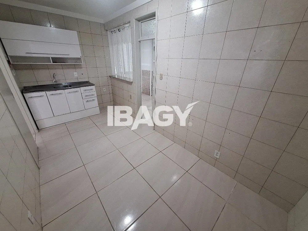 Apartamento sin amueblar con 3 dormitorios y 1 baño 116 m² — photo 2