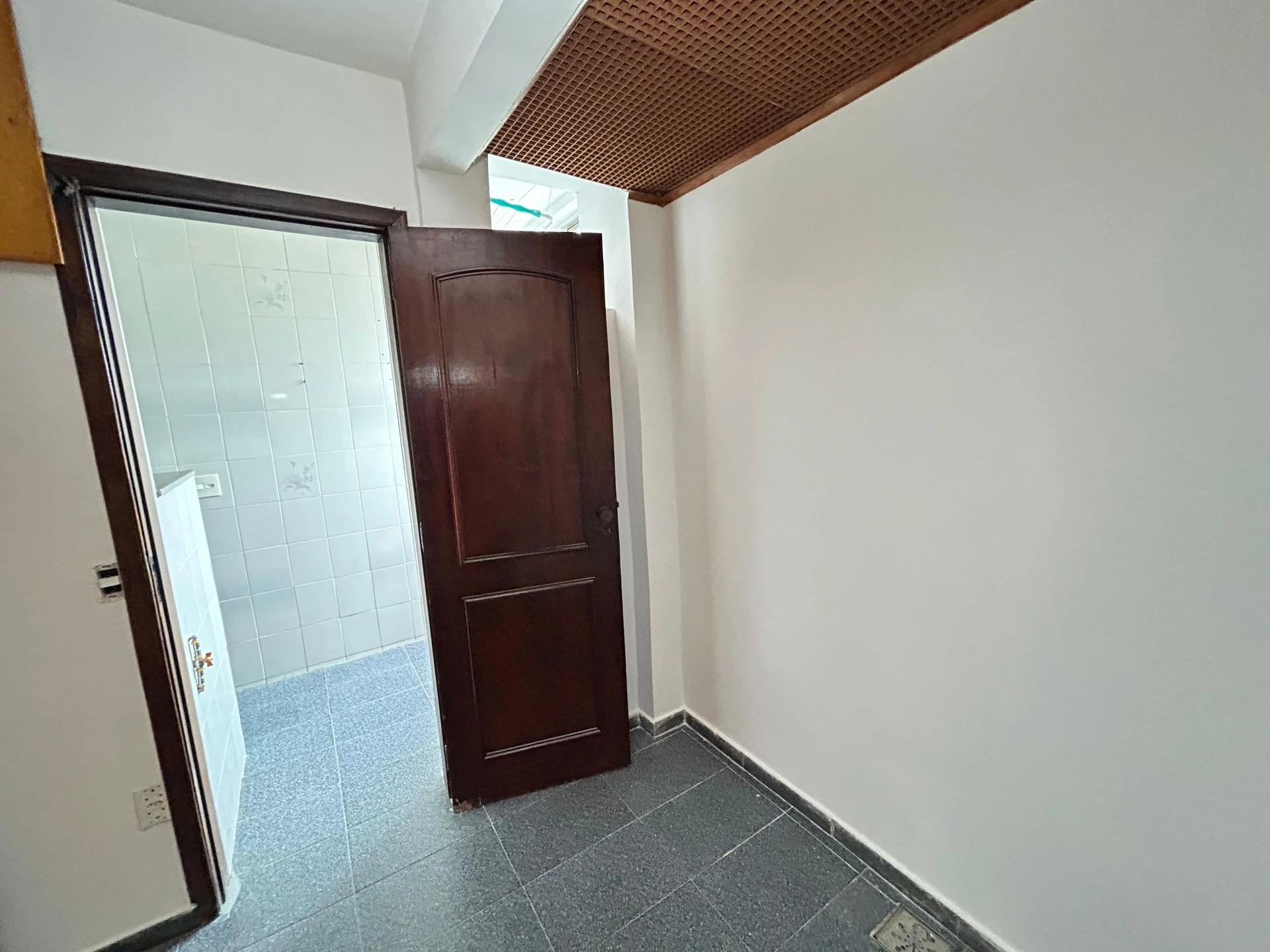 72 m² apartment with a home office and a mountain view — photo 38