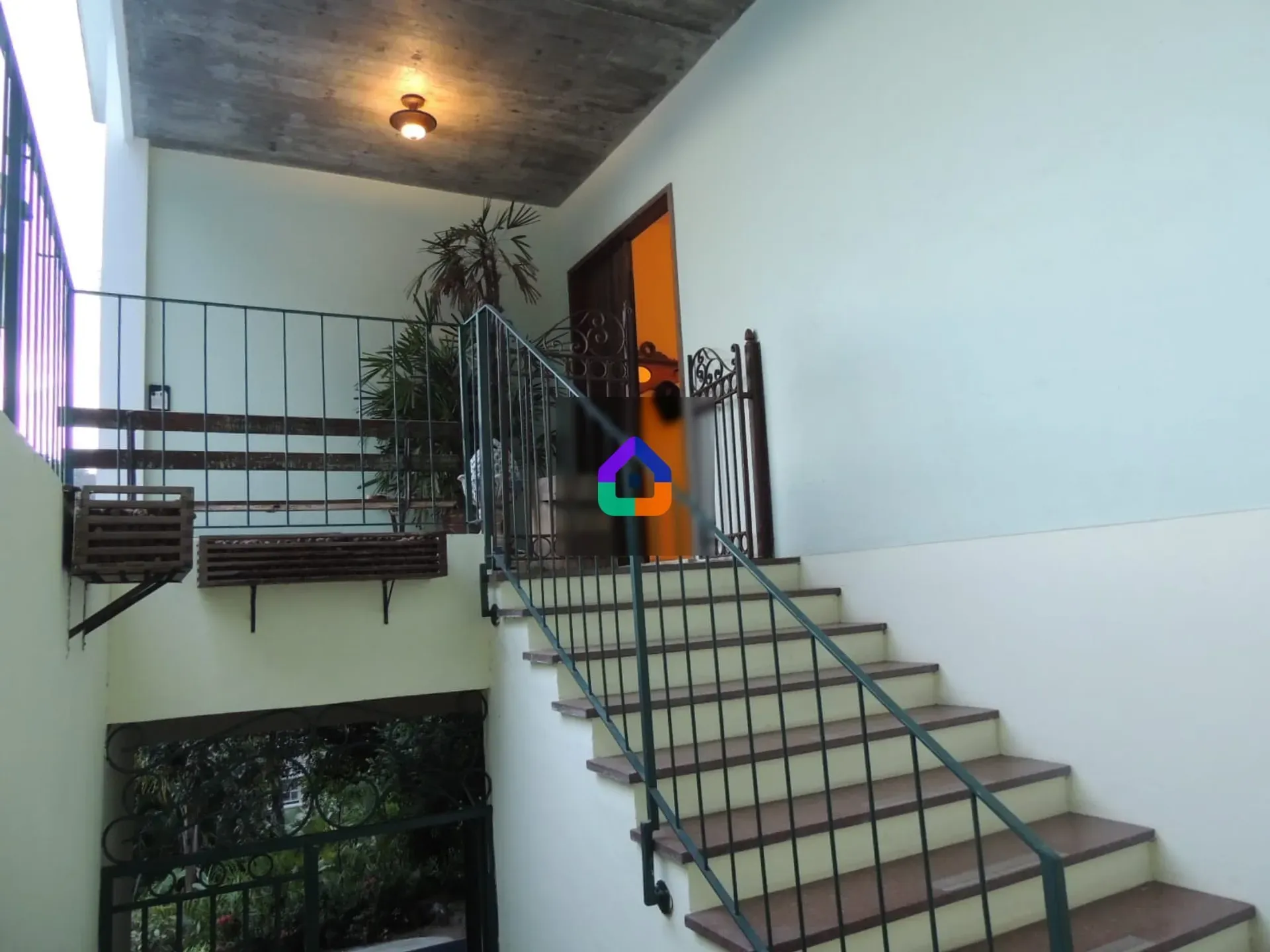 House with 4 bedrooms and 5 bathrooms plus 5 parking spots — photo 22