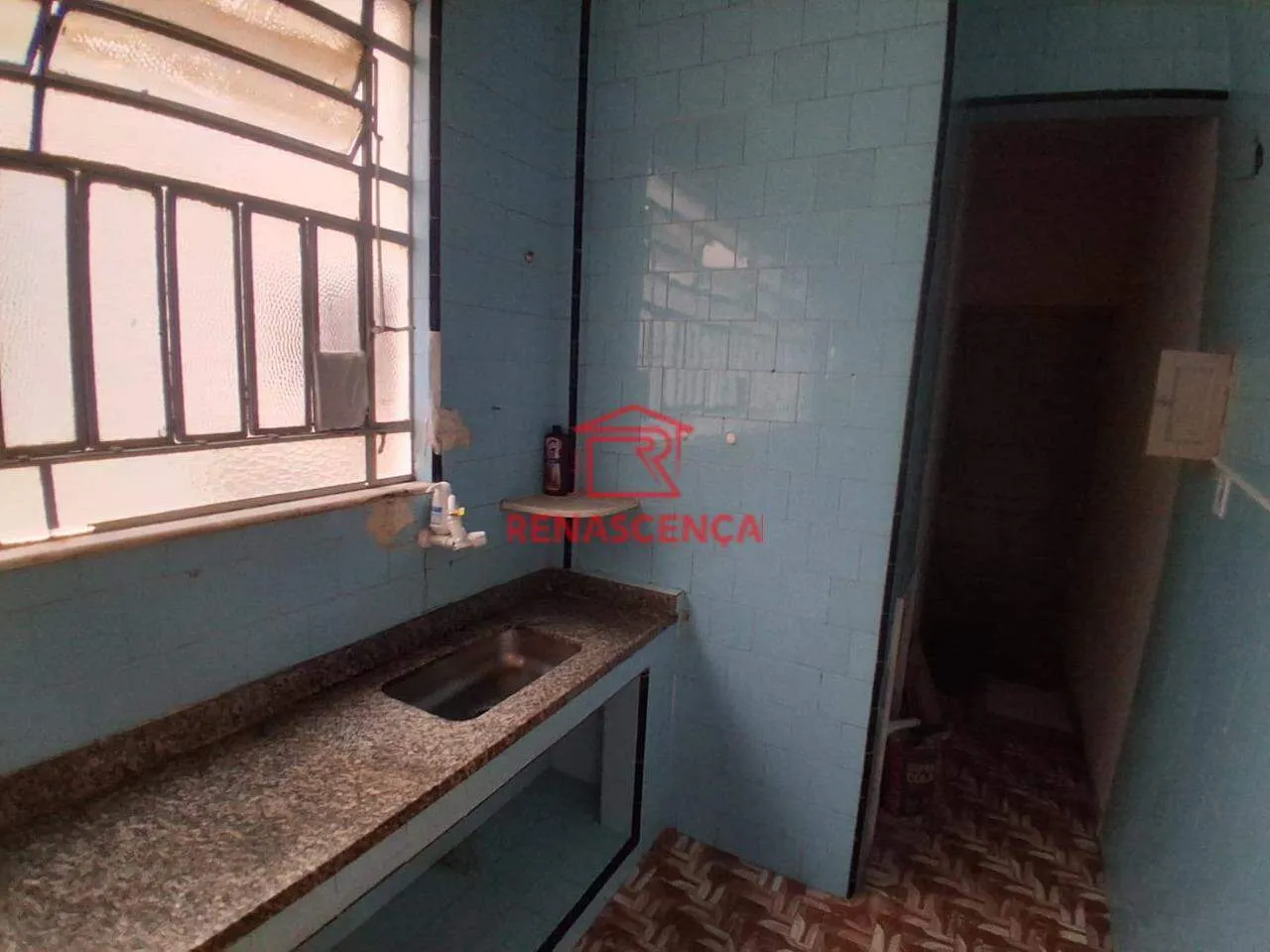 2-bedroom apartment with wood or laminate floors