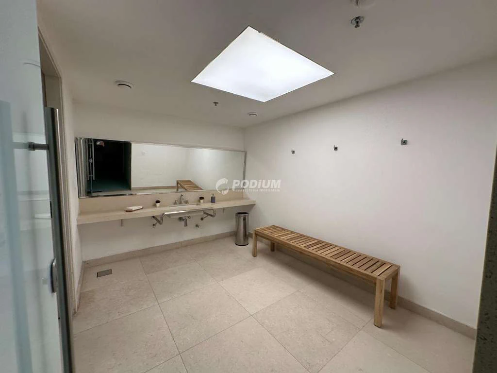 Furnished 64 m² apartment with 1 en-suite and 2 parking spots — photo 7