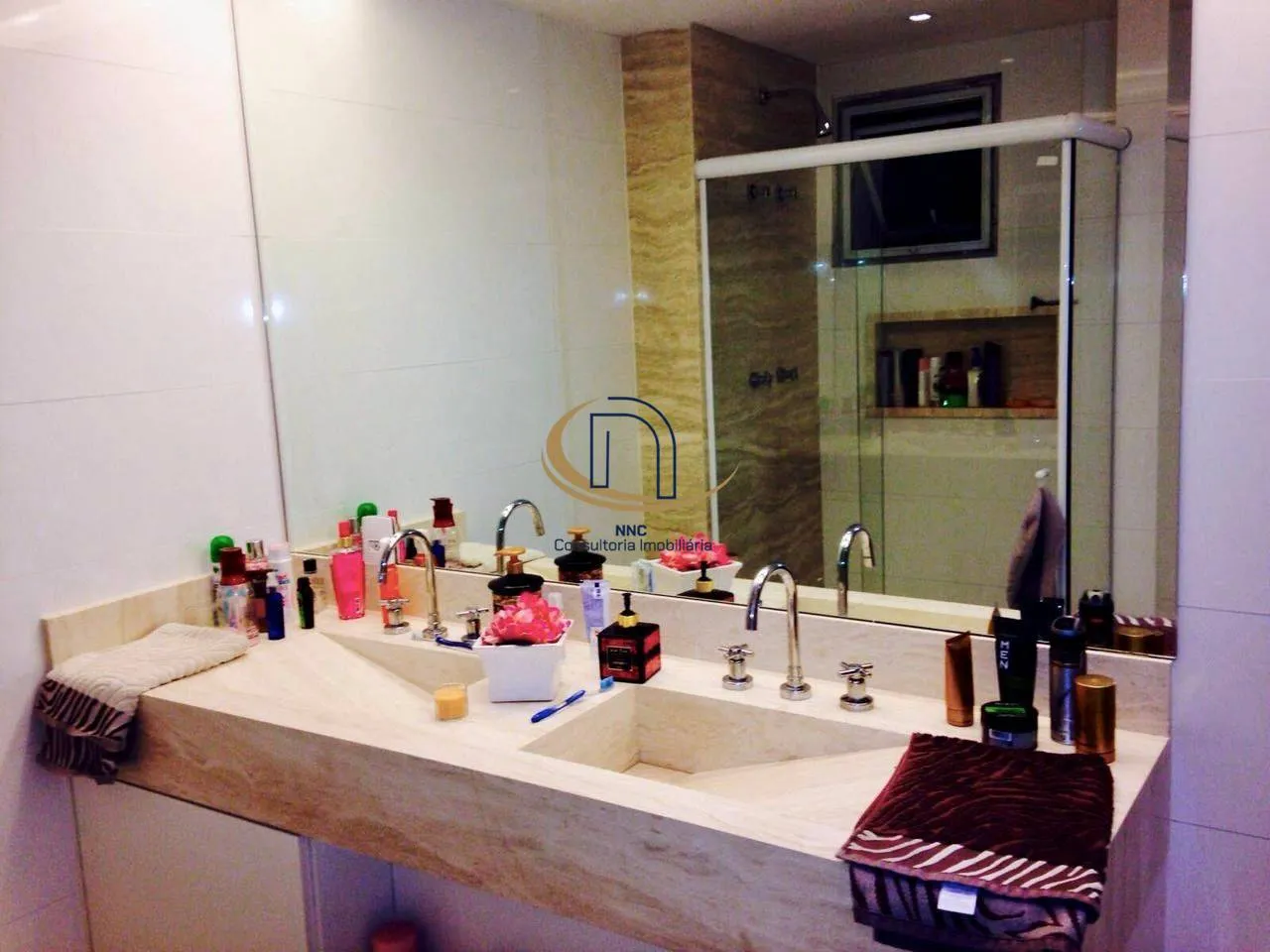 Apartment with 3 bedrooms, 5 bathrooms and 2 parking spots — photo 28
