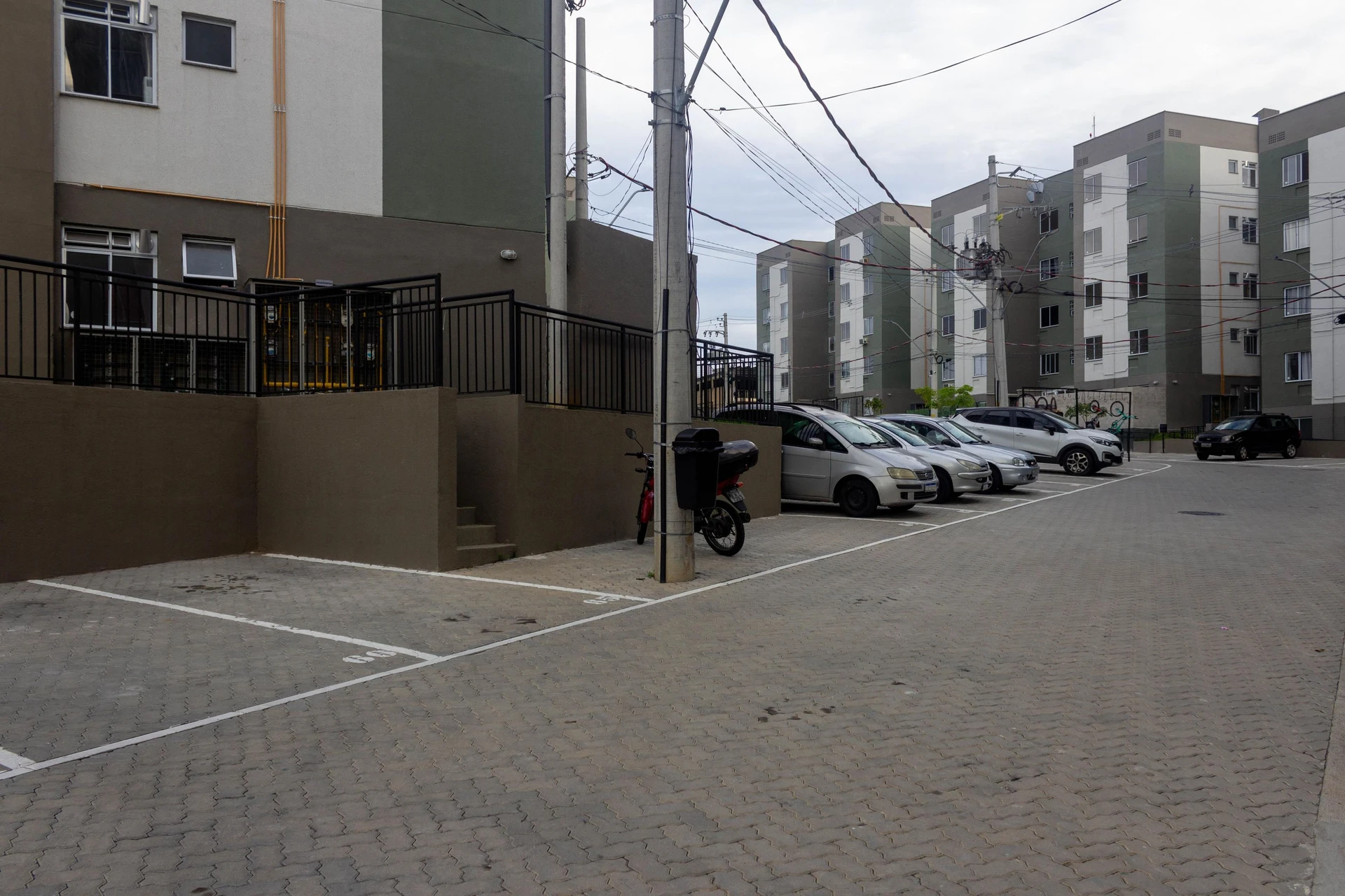 Apartamento de 2 quartos em condomínio com piscina — photo 3