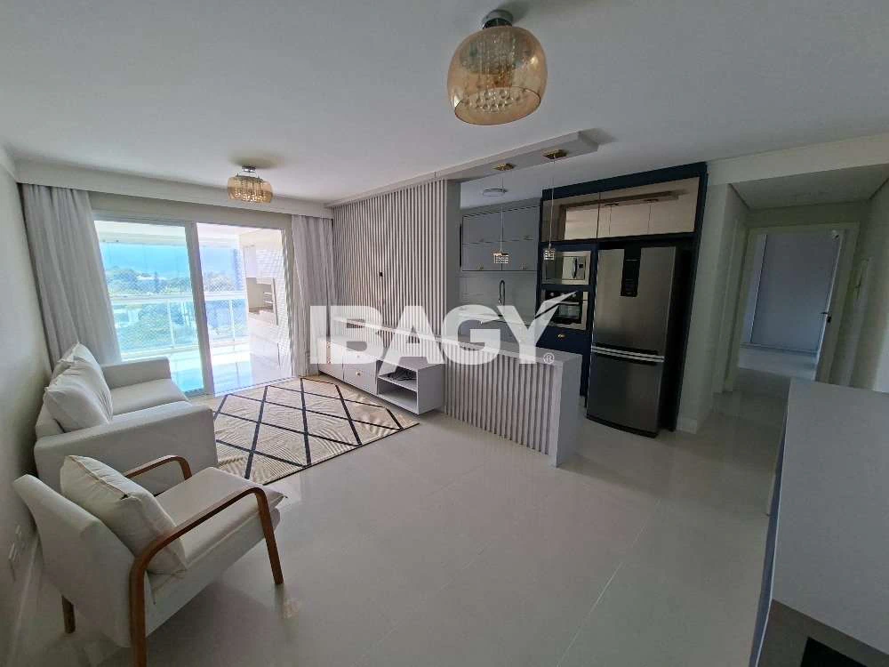 Furnished apartment with 2 en-suite bedrooms and 4 parking