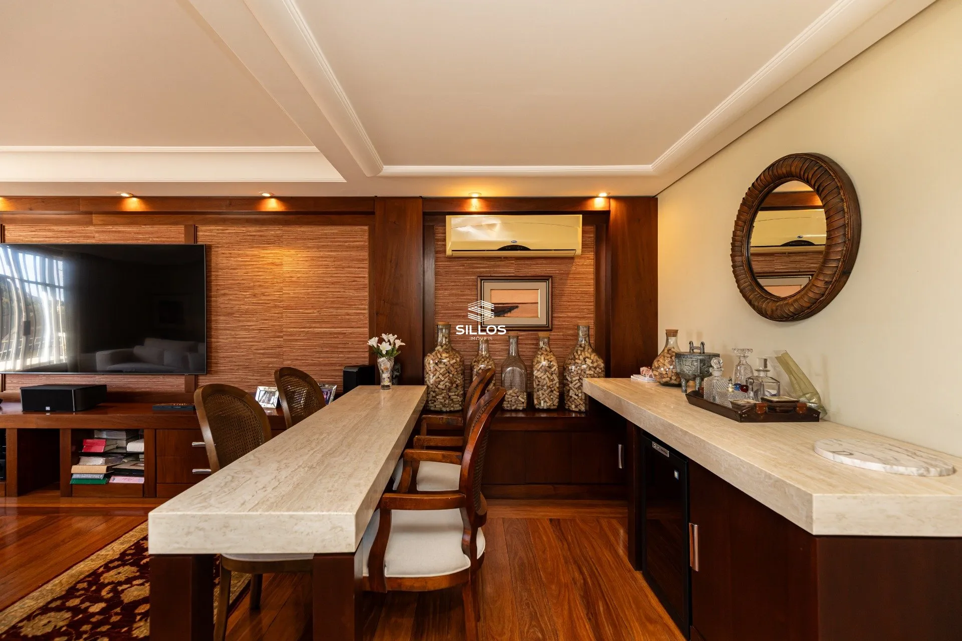 Rental house with 4 en-suite bedrooms and 7 baths — photo 16