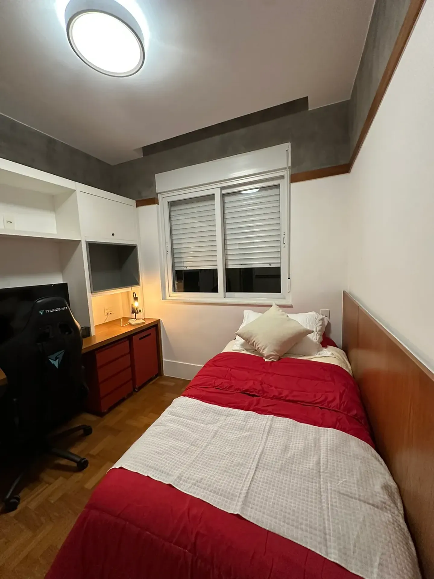 Furnished apartment with 3 bedrooms and 3 bathrooms — photo 31