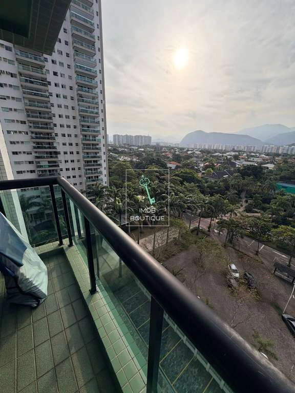 Apartment with enclosed balcony, 3 bedrooms and 2 parking — photo 26