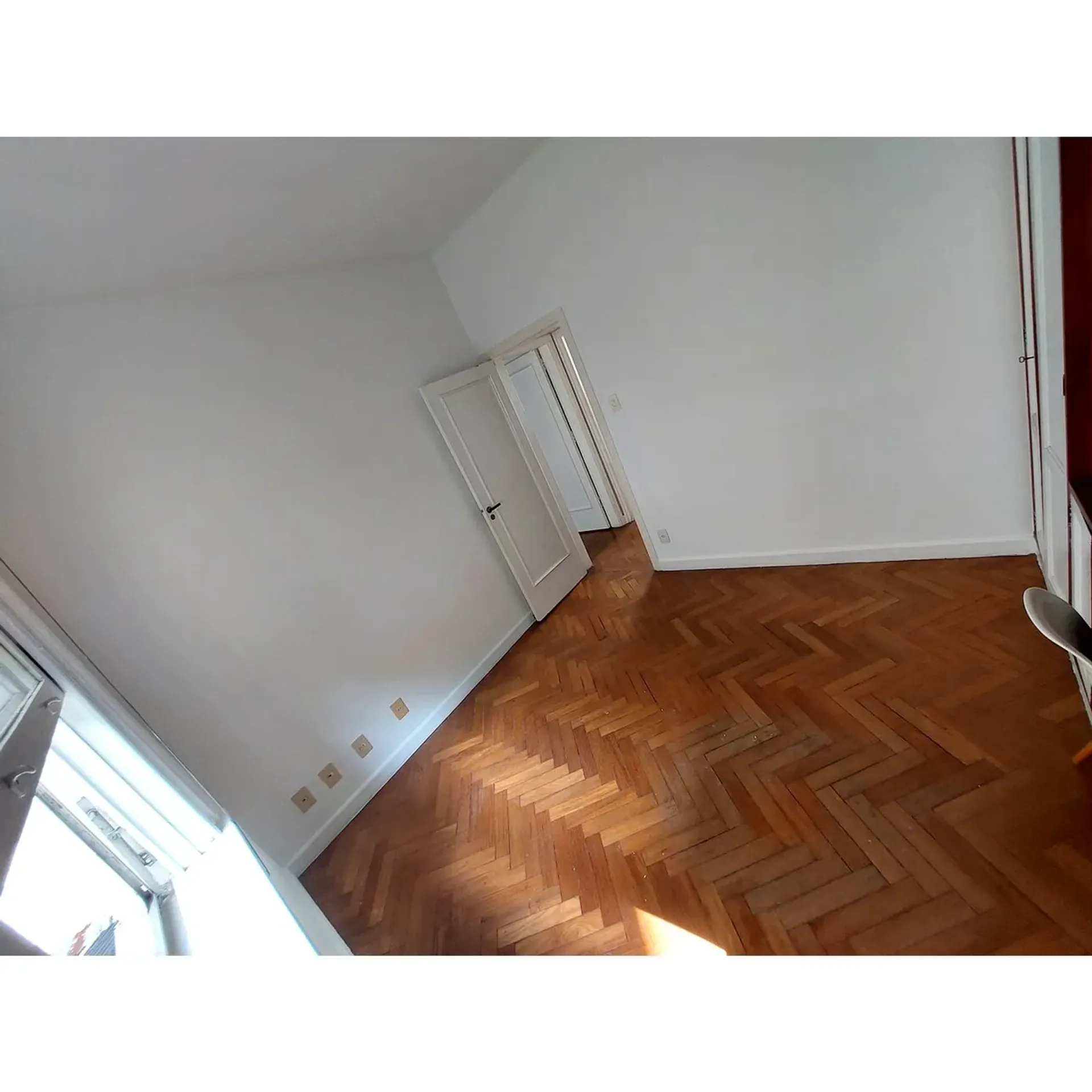Home office in a 3-bedroom apartment, 132 m² — photo 32