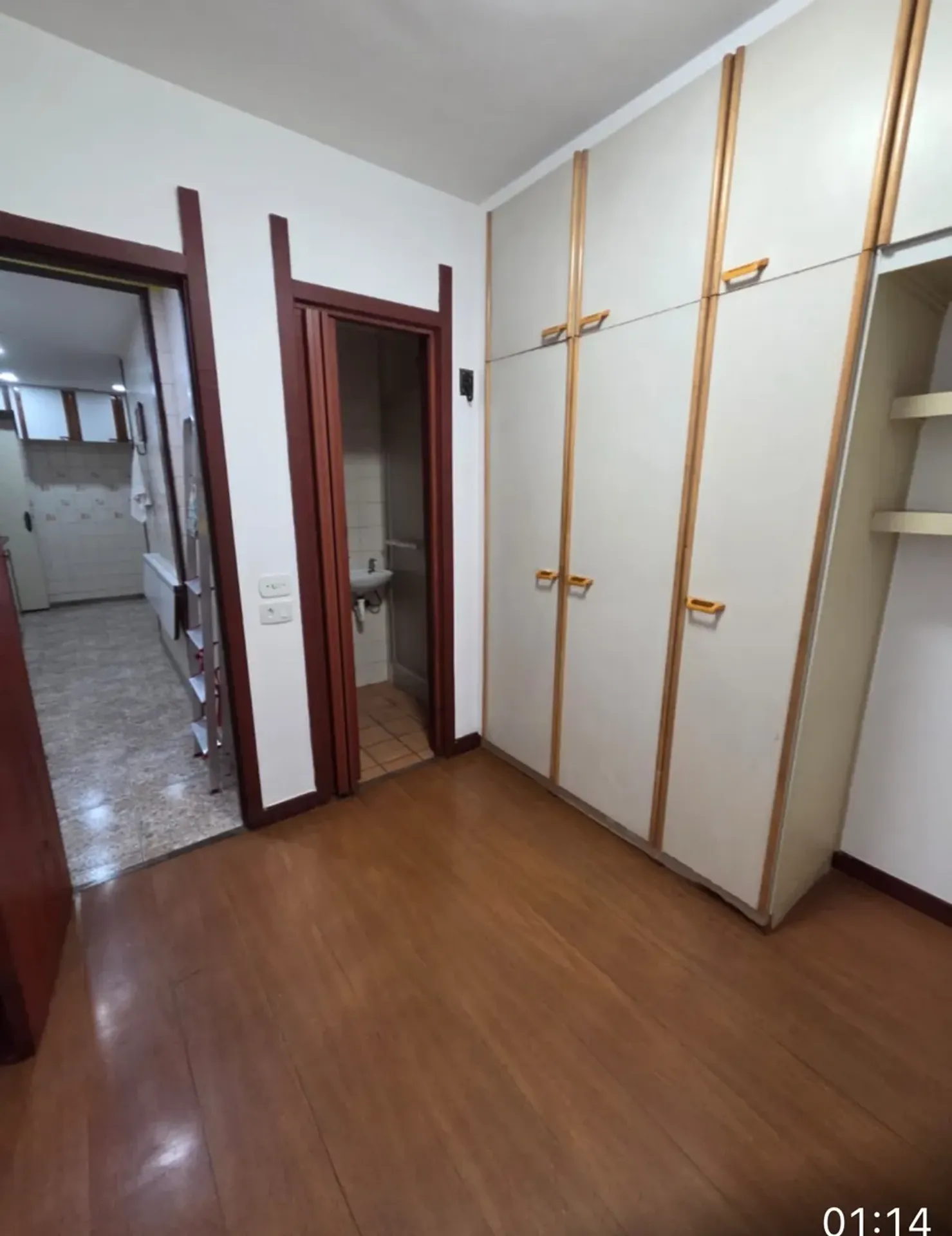 90 m² apartment with 2 bedrooms and a balcony — photo 10