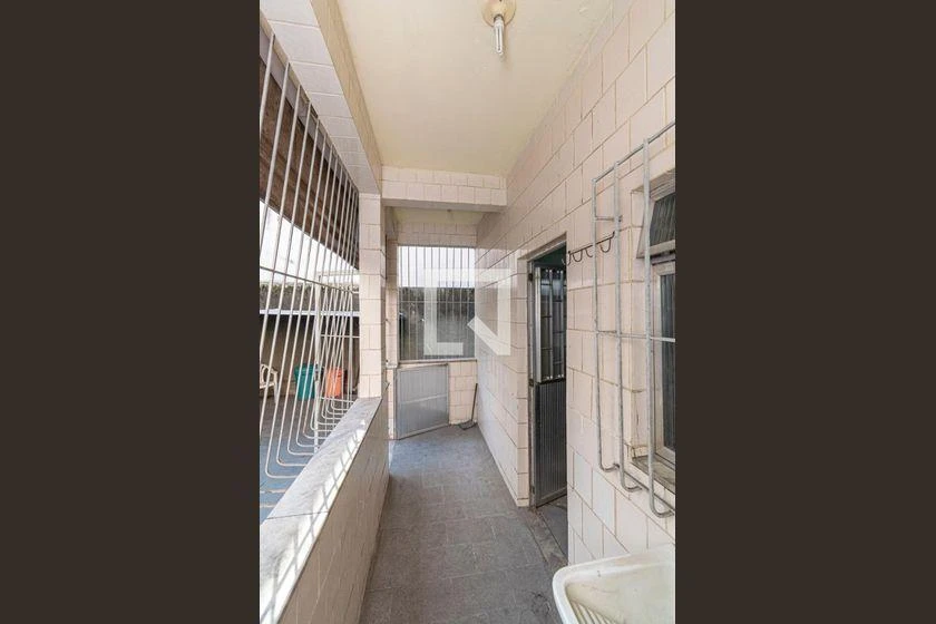 Casa amueblada con 3 dormitorios y 240 m² con balcón — photo 45
