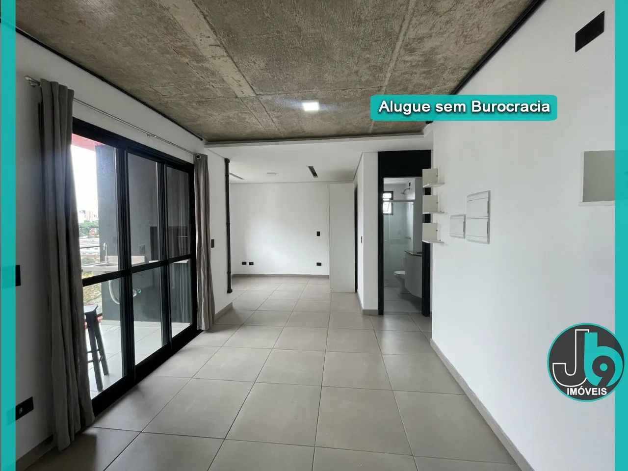 Studio with open kitchen and balcony with BBQ — photo 3
