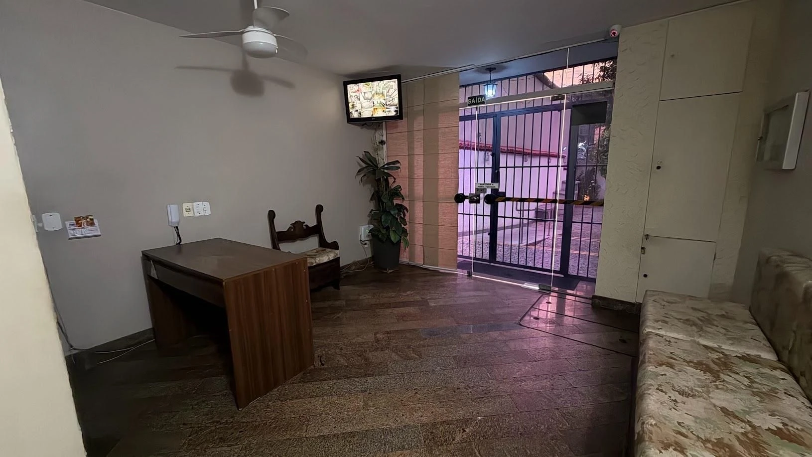Mountain view in a 2-bedroom apartment, 72 m² — photo 39