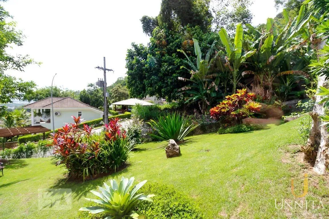 House, 450 m², with a mountain view — photo 33