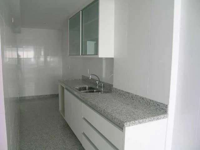 Apartment with 3 bedrooms and 5 bathrooms, closed kitchen — photo 8