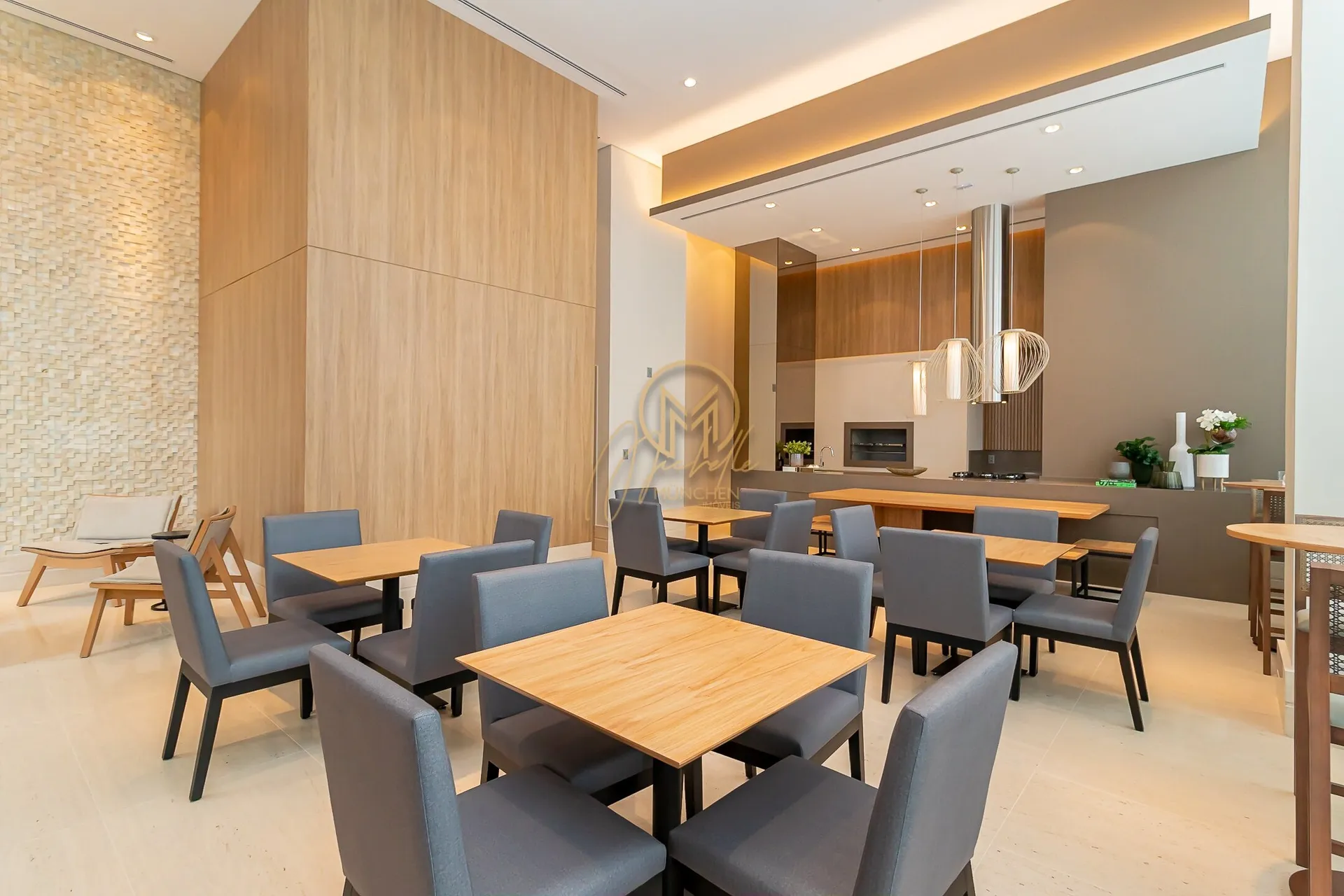 Furnished 462 m² apartment with 4 en-suite rooms — photo 61