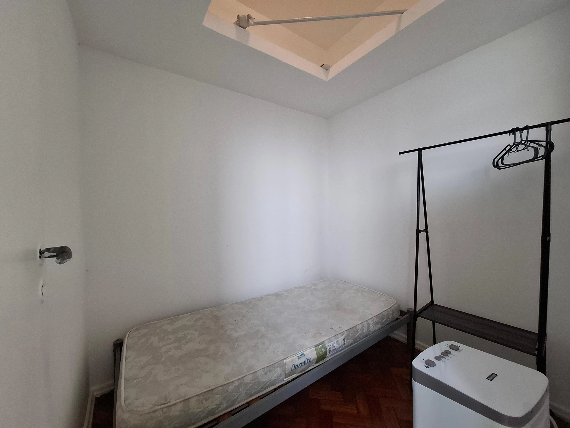 Furnished 4-bedroom apartment with 2 bathrooms — photo 27