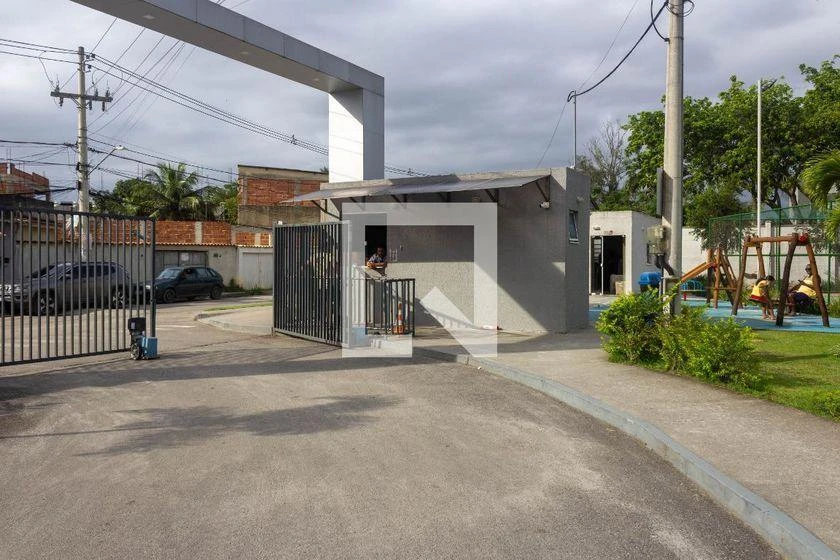 2-bedroom apartment in a building with a pool — photo 15