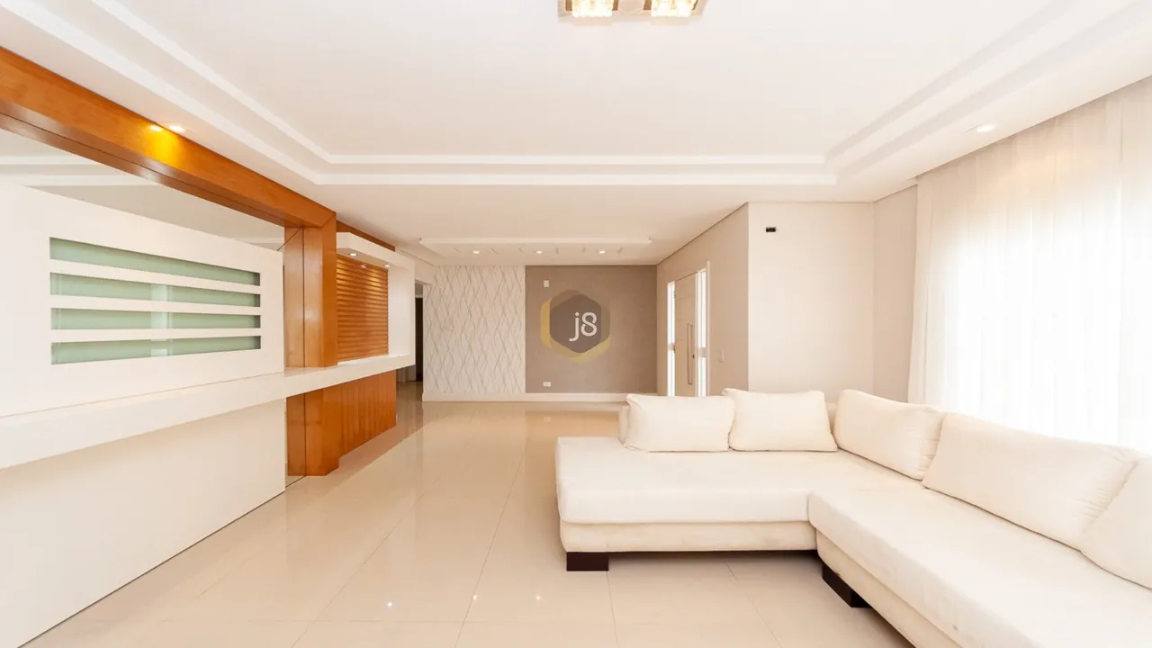 Casa com 5 suítes, 7 banheiros e 375 m² com varanda — photo 4