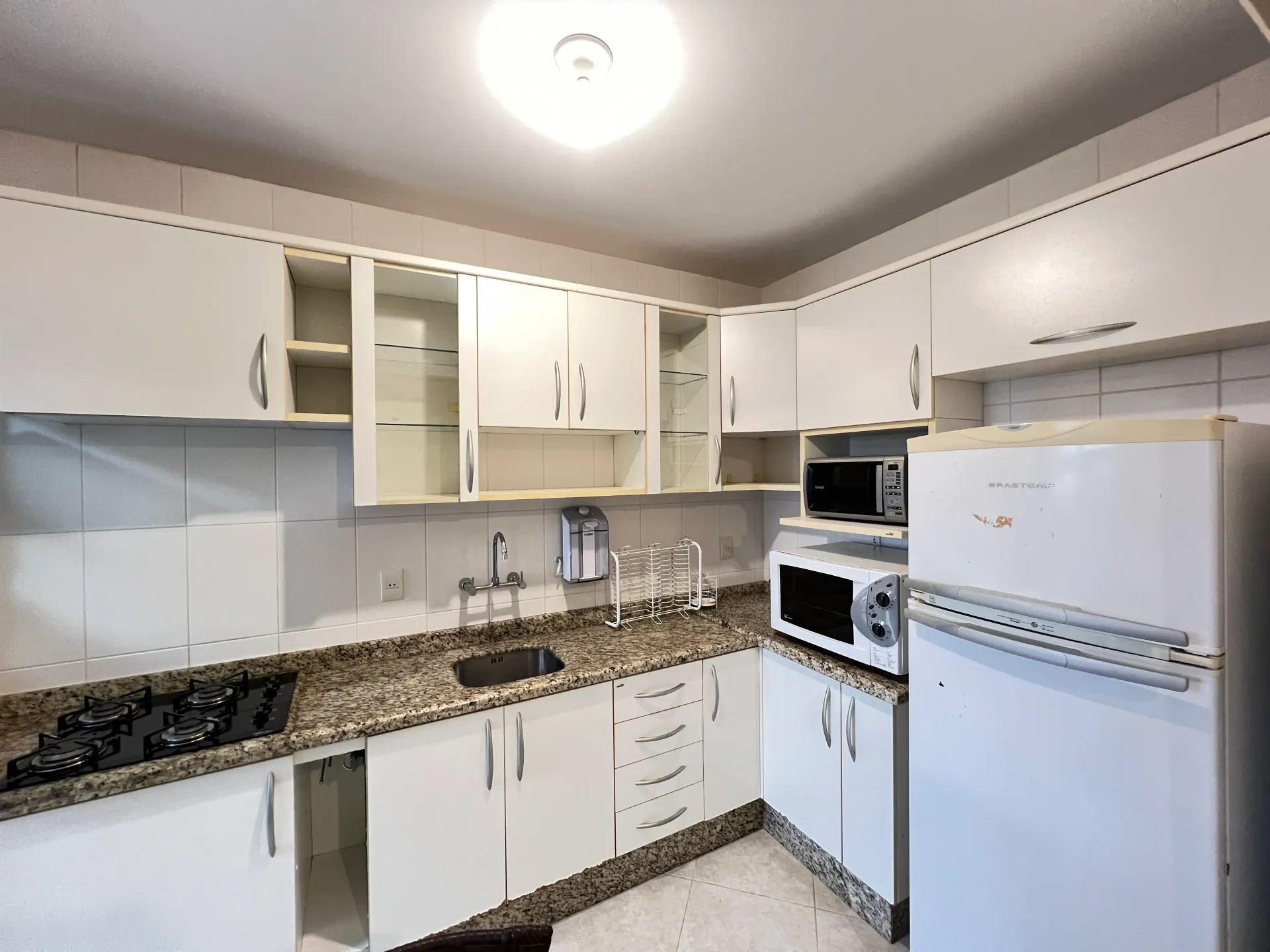 2-bedroom apartment with a grill on the balcony — photo 5